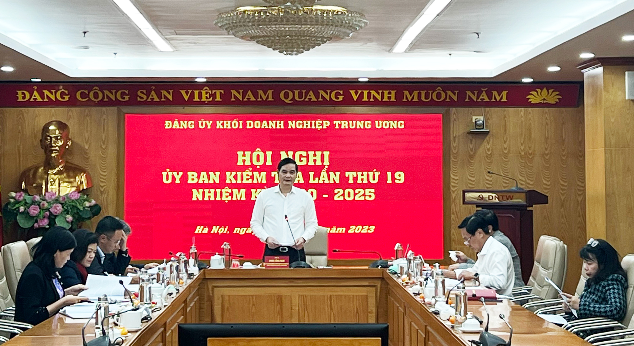 Đồng chí Phan Công Nam, Uỷ viên Ban Thường vụ, Chủ nhiệm UBKT Đảng uỷ Khối Doanh nghiệp Trung ương chủ trì Hội nghị. 