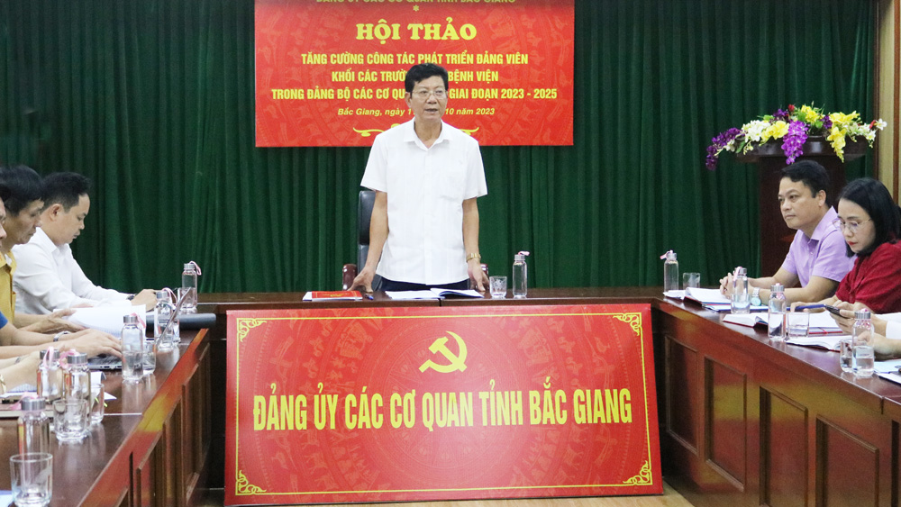 Đồng chí Thân Minh Quế phát biểu kết thúc hội thảo.