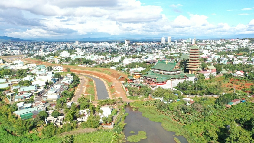 Xây dựng TP. Pleiku theo hướng đô thị thông minh, “Cao nguyên xanh vì sức khỏe”. Ảnh: Quang Tấn