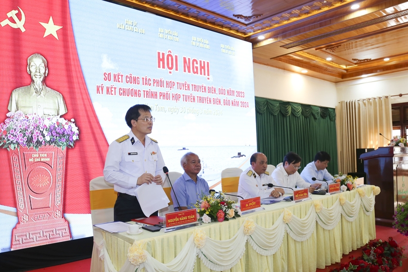 Đại tá Nguyễn Năng Toàn-Chủ tịch Tổng Công ty Tân Cảng Sài Gòn phát biểu tại hội nghị. Ảnh: Công Hoan