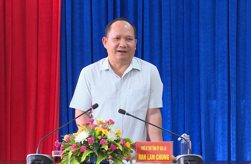 Phó Bí thư Tỉnh ủy Rah Lan Chung phát biểu tại buổi làm việc. Ảnh: P.D