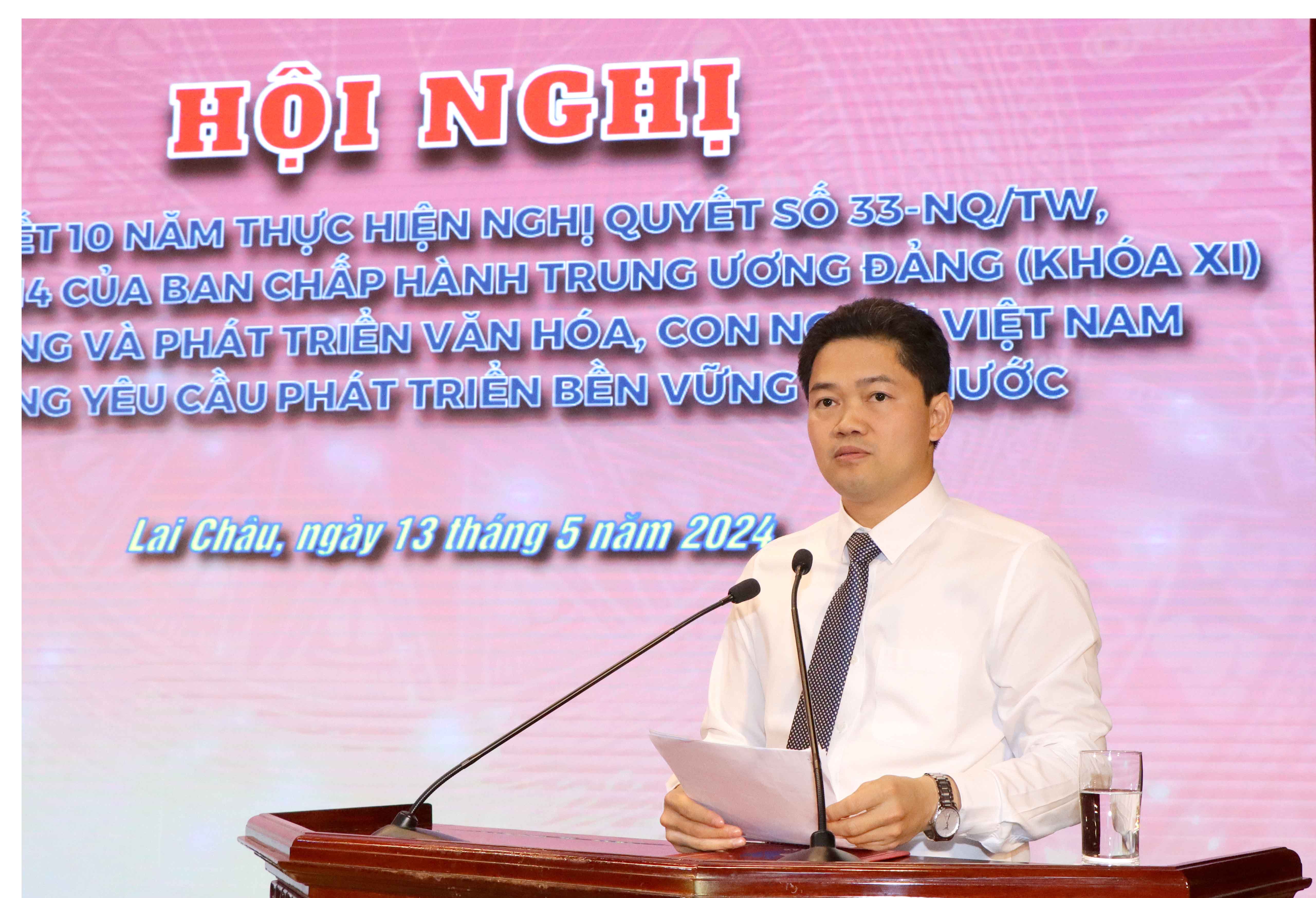 Đồng chí Vũ Mạnh Hà - Ủy viên dự khuyết Trung ương Đảng, Phó Bí thư Thường trực Tỉnh ủy phát biểu chỉ đạo tại Hội nghị