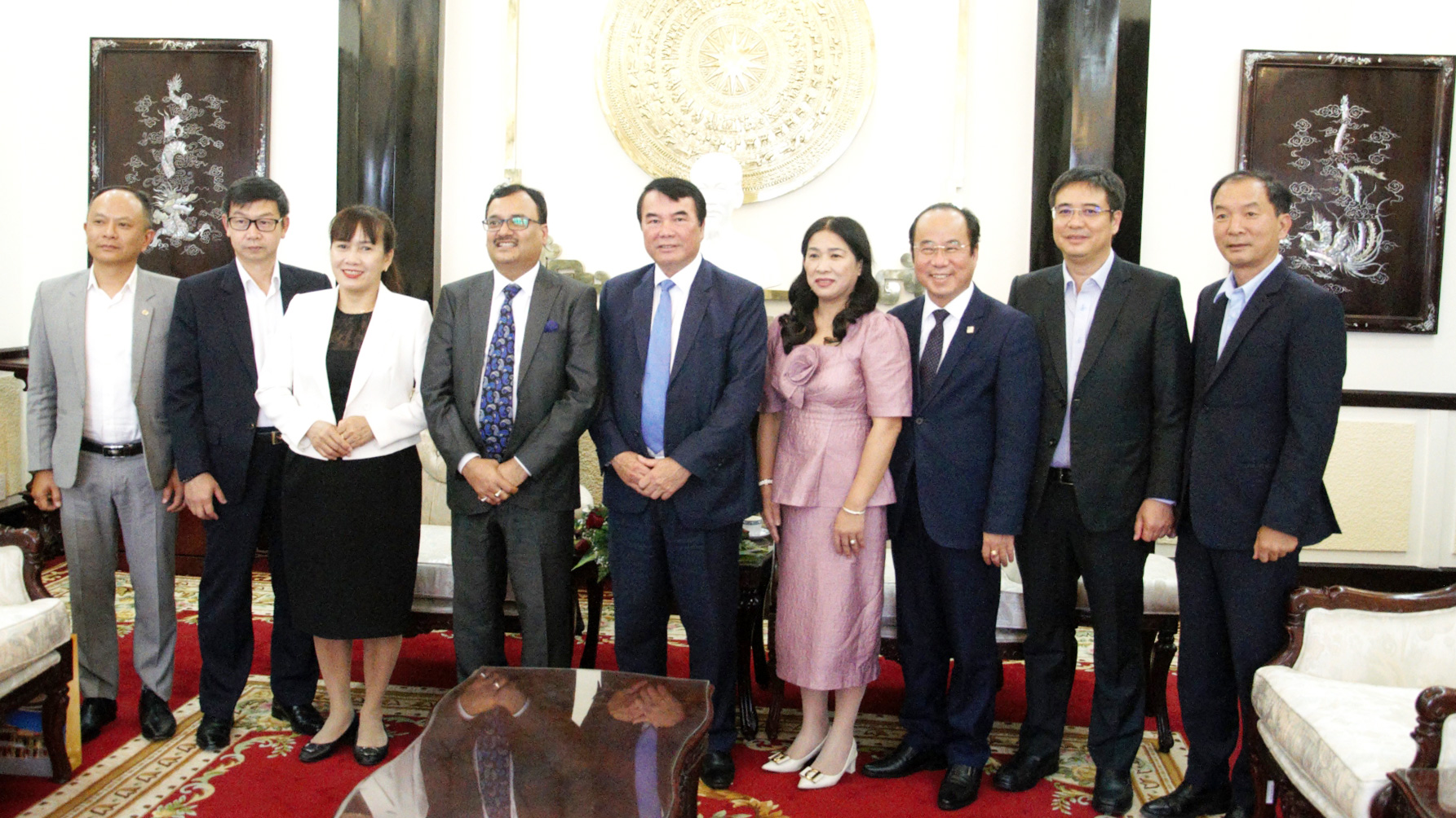 Đoàn công tác của Đại sứ quán Ấn Độ cùng lãnh đạo tỉnh Lâm Đồng tại buổi làm việc 