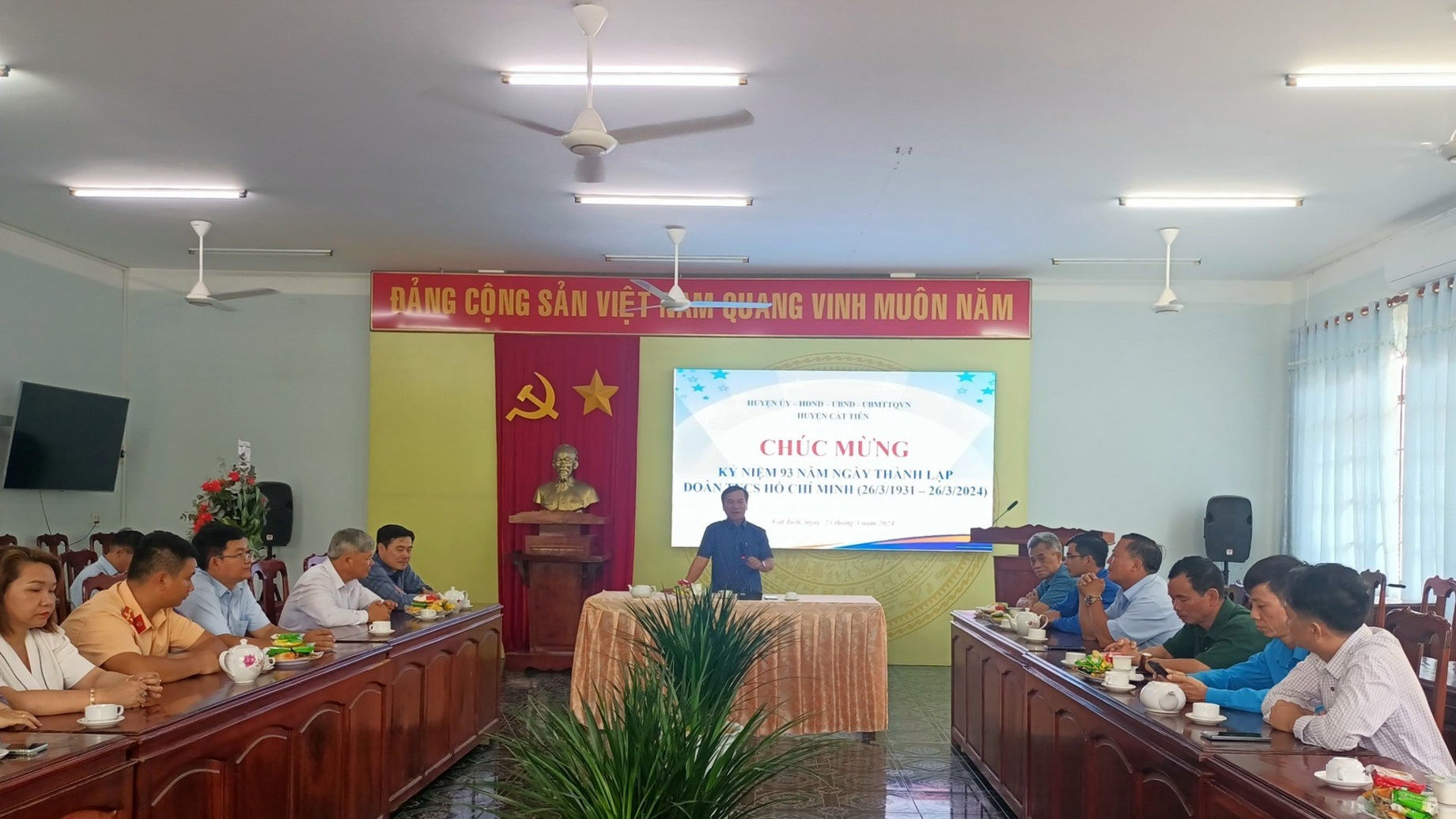 Đồng chí Dương Hùng Cường mong muốn đoàn viên, thanh niên tiếp tục phát huy tinh thần xung kích, sáng tạo của tuổi trẻ trong thực hiện các công trình, phần việc