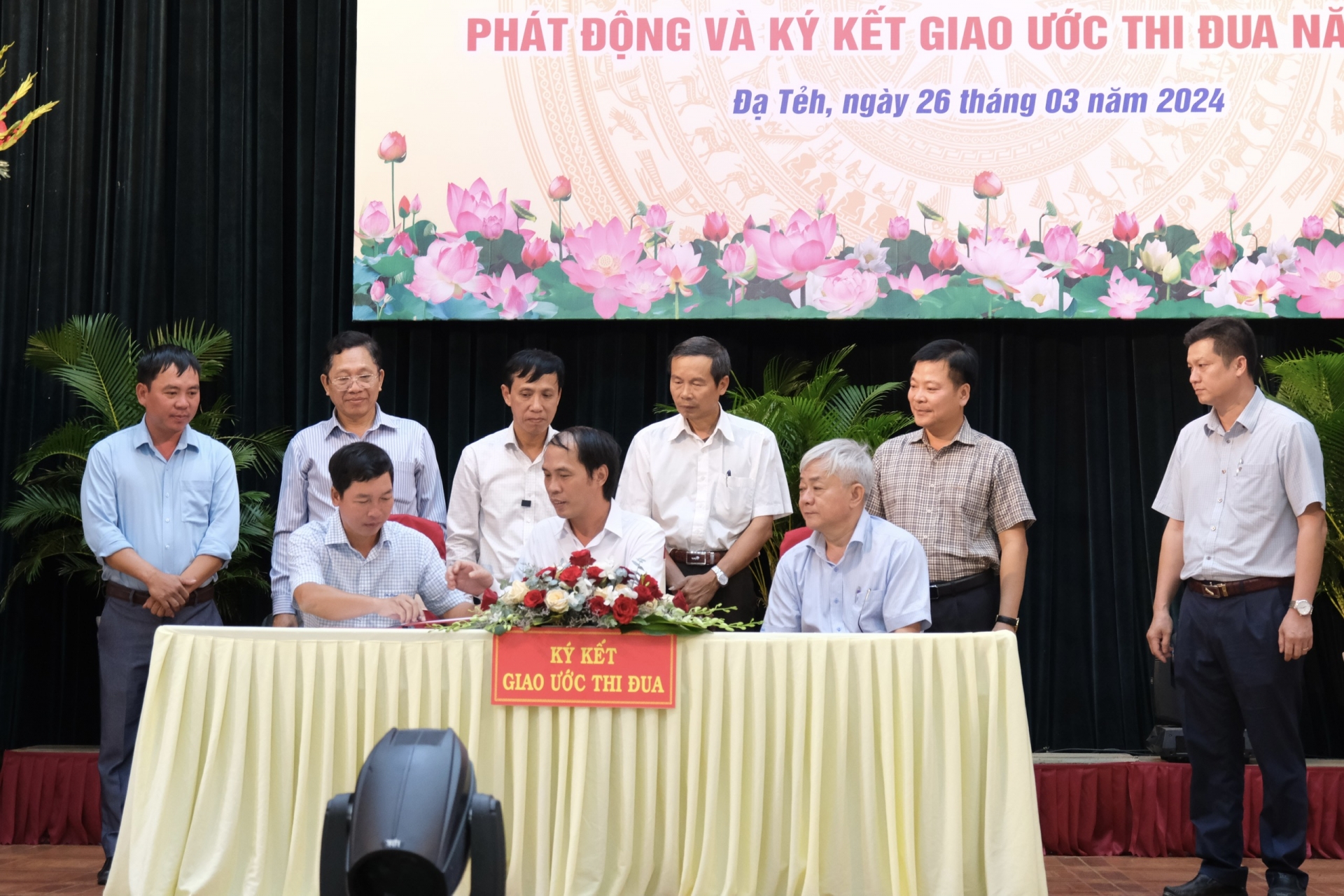 Phát động, ký kết giao ước thi đua năm 2024