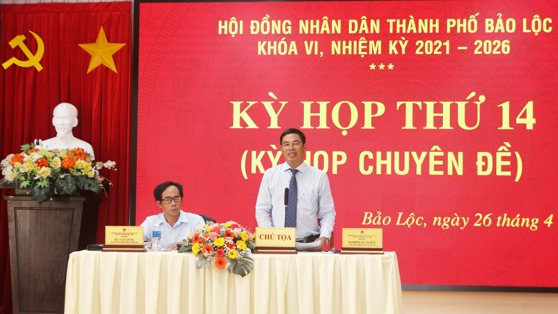 Chủ tọa điều hành Kỳ họp