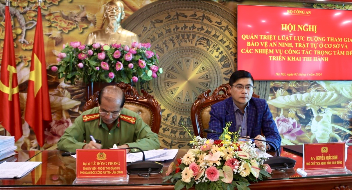 Các đồng chí chủ trì hội nghị tại điểm cầu tỉnh Lâm Đồng