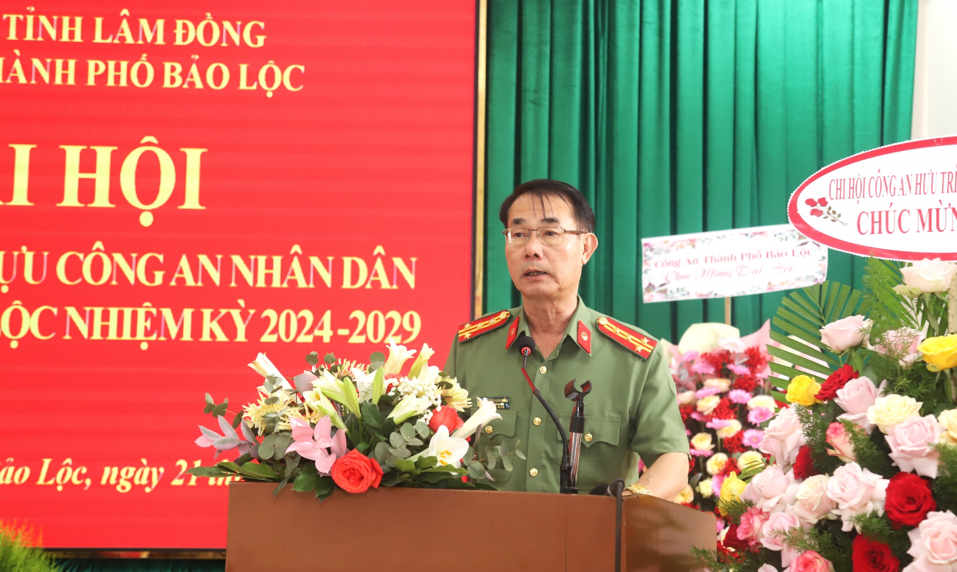 Đại tá Nguyễn Quang Thống - Phó Giám đốc Công an tỉnh Lâm Đồng phát biểu tại Đại hội