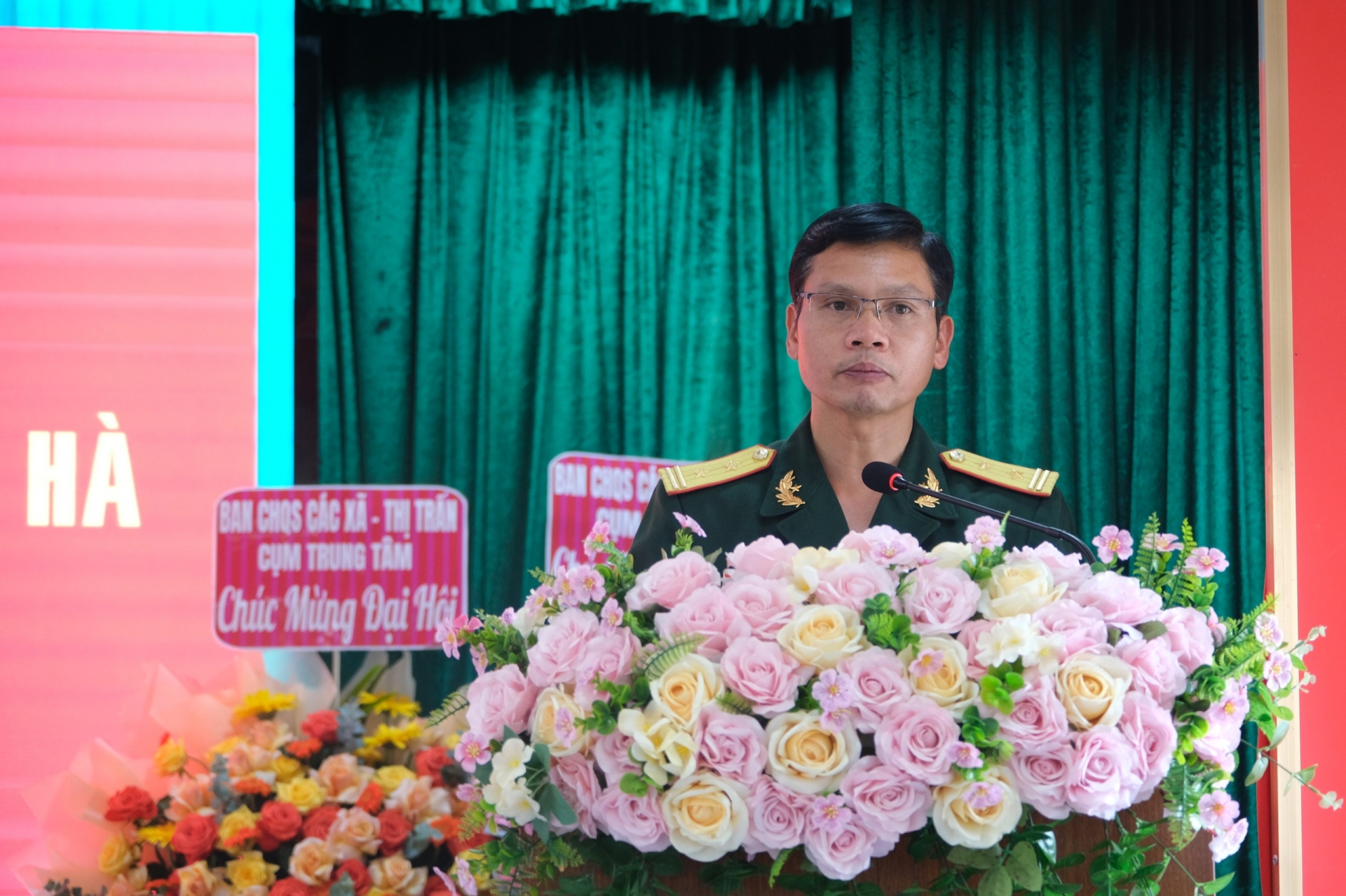 Trung tá Phạm Ngọc Khánh - Chính trị viên Ban CHQS huyện Lâm Hà phát biểu tại Đại hội