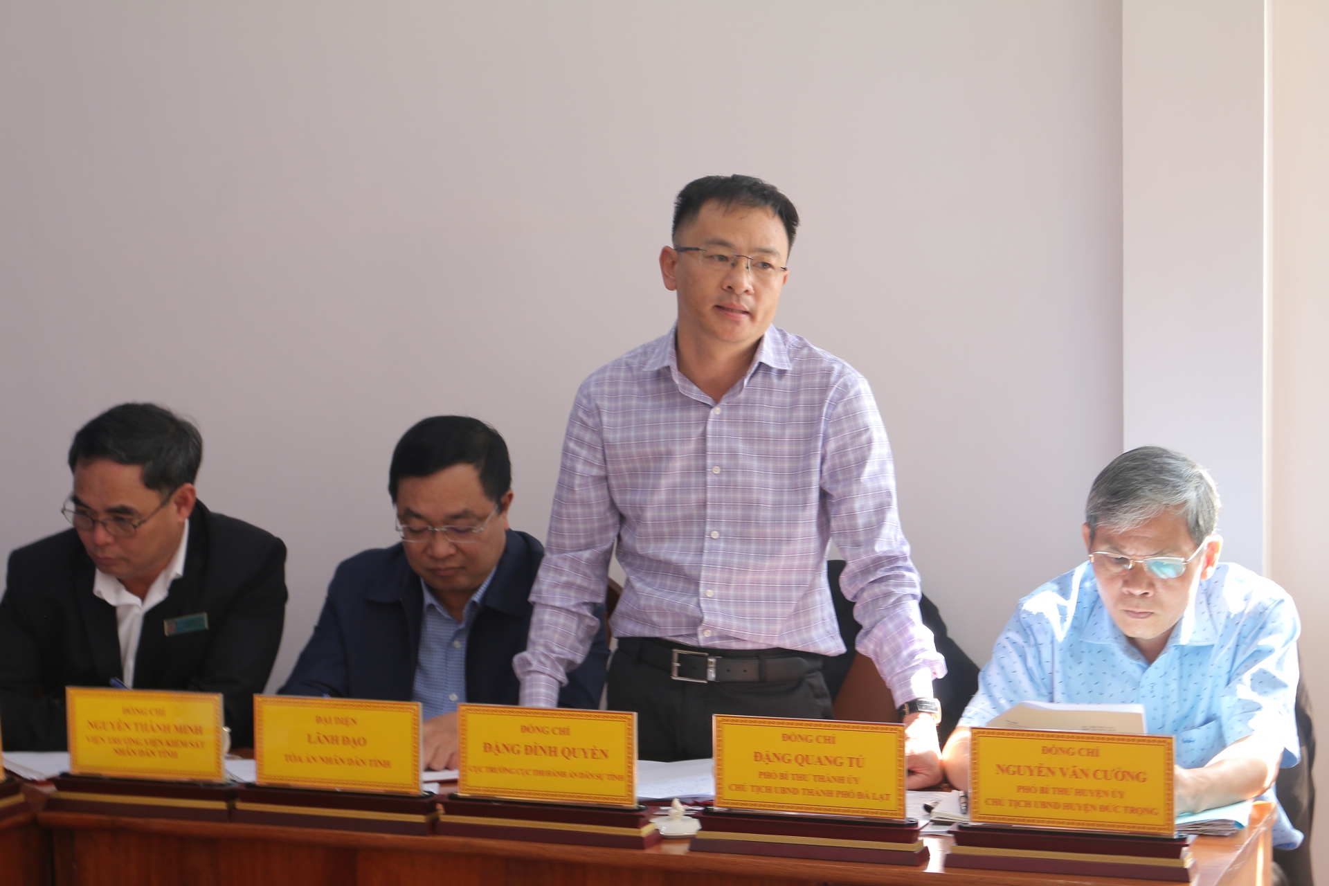 Chủ tịch UBND thành phố Đà Lạt giải đáp nội dung kiến nghị, phản ánh của người dân
