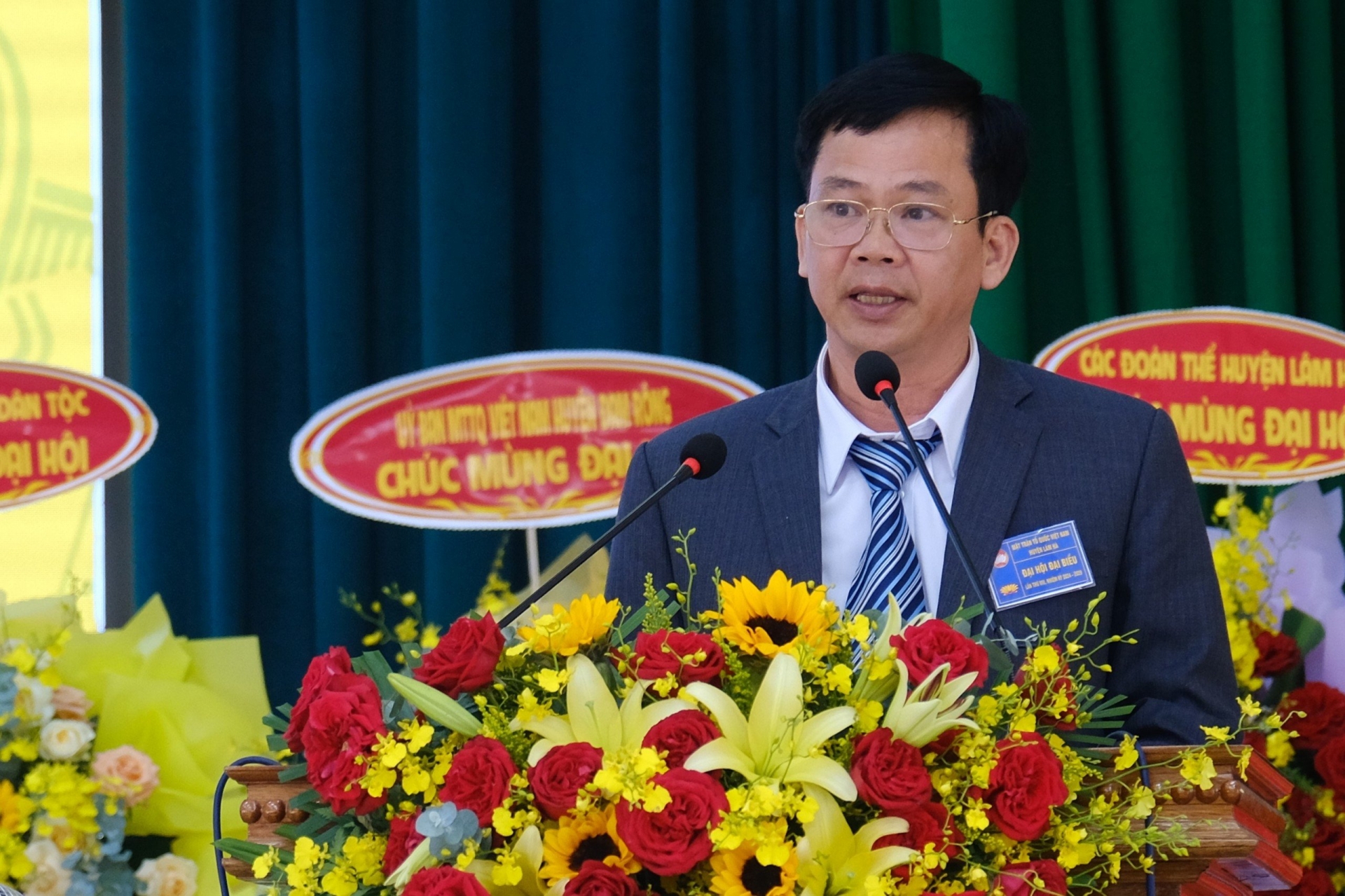 Ông Nguyễn Văn Sơn - Bí thư Huyện ủy Lâm Hà phát biểu tại Đại hội