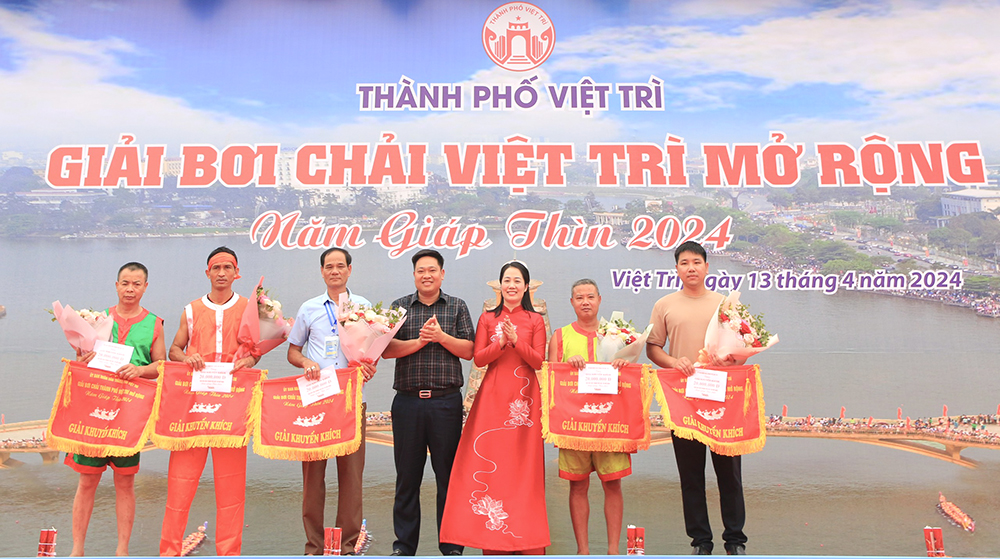 Bạch Hạc vô địch giải Bơi chải thành phố Việt Trì mở rộng