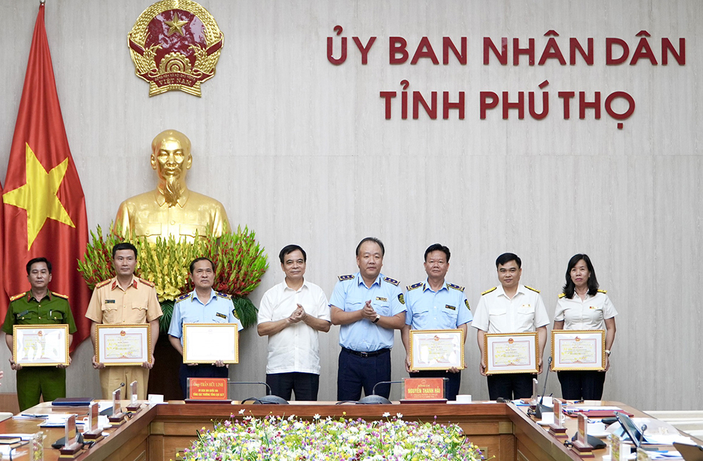 Nâng cao hiệu quả chống buôn lậu, gian lận thương mại và hàng giả 