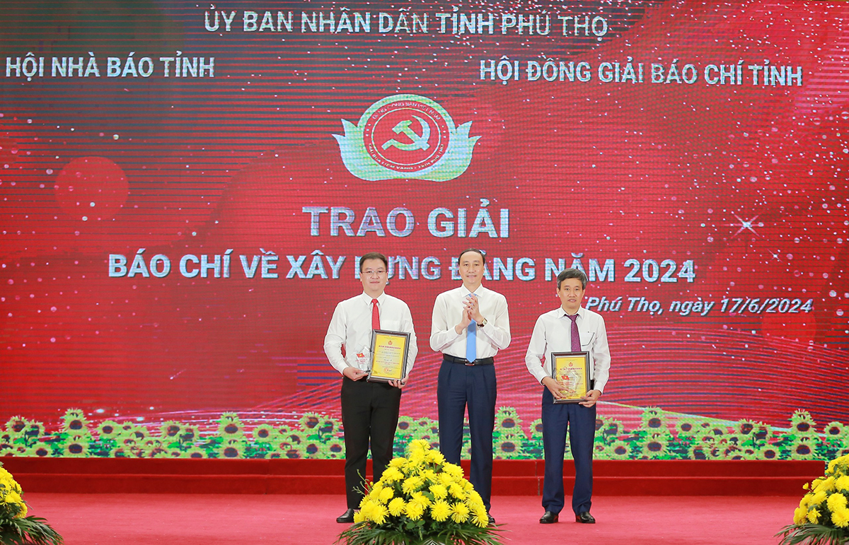 Trao Giải báo chí tỉnh lần thứ XIV và Giải báo chí về công tác xây dựng Đảng năm 2024