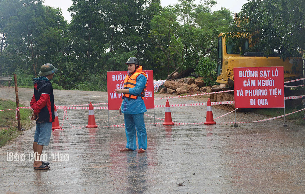 Kiểm tra công tác phòng chống lũ tại huyện Đoan Hùng