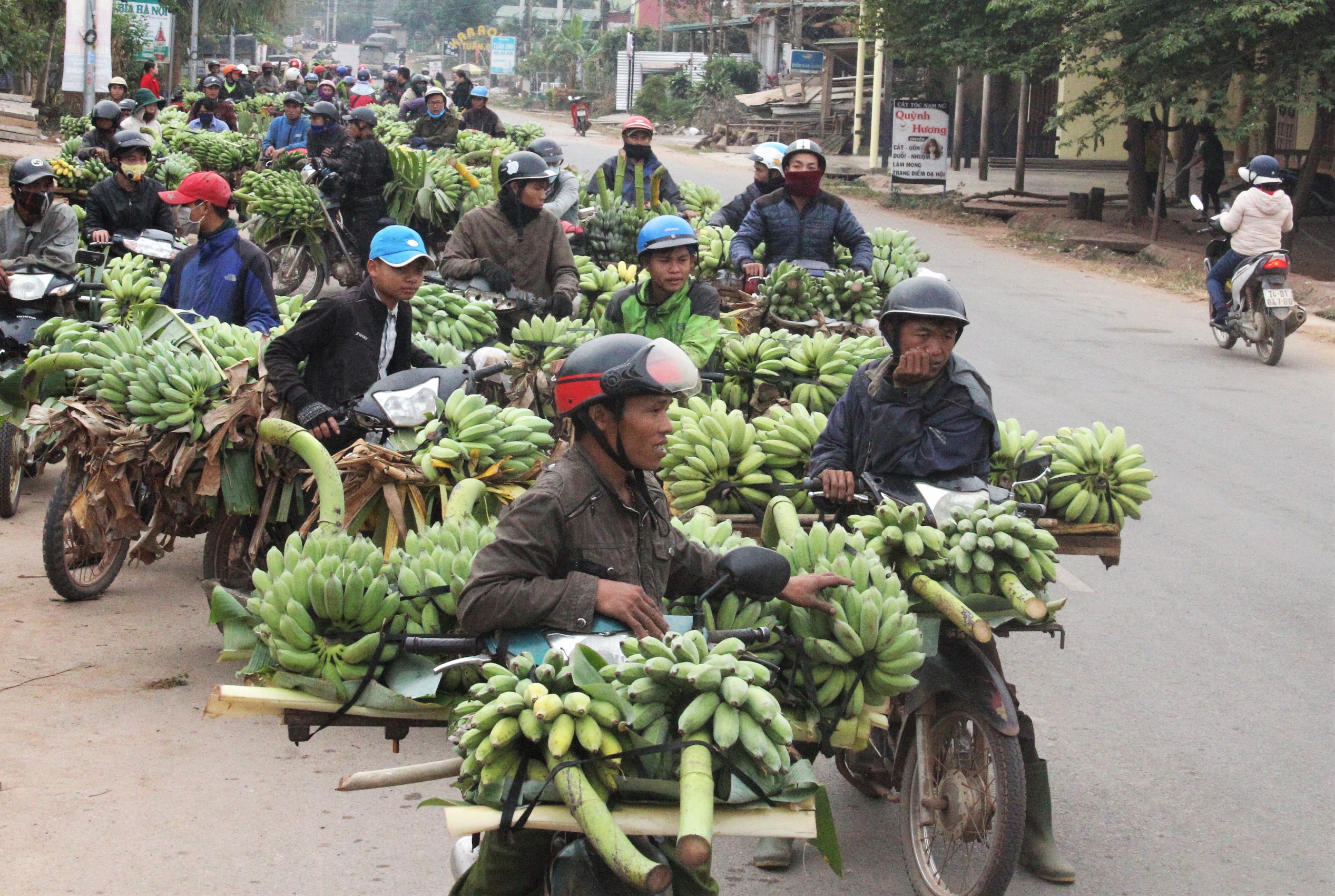 Đầu tư 11 tỉ đồng xây dựng mới chợ chuối xã Tân Long