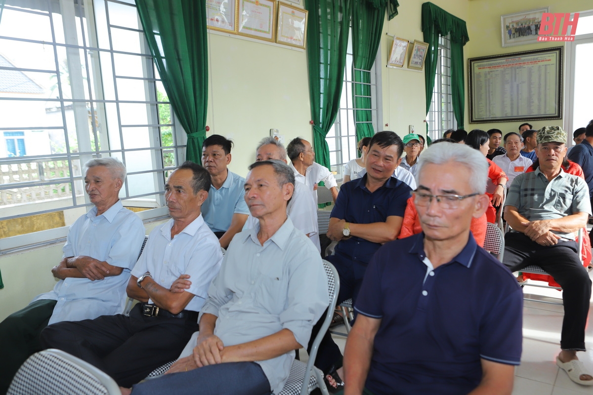 Bí thư Tỉnh ủy Đỗ Trọng Hưng dự hội nghị lấy ý kiến cử tri về việc nhập huyện Đông Sơn vào TP Thanh Hóa 
