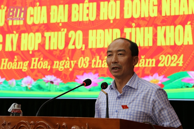Phó Chủ tịch Thường trực HĐND tỉnh Lê Tiến Lam tiếp xúc với cử tri huyện Hoằng Hóa