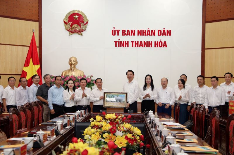 UBND tỉnh Thanh Hóa làm việc với đoàn công tác tỉnh Quảng Nam về triển khai thực hiện các Chương trình mục tiêu quốc gia