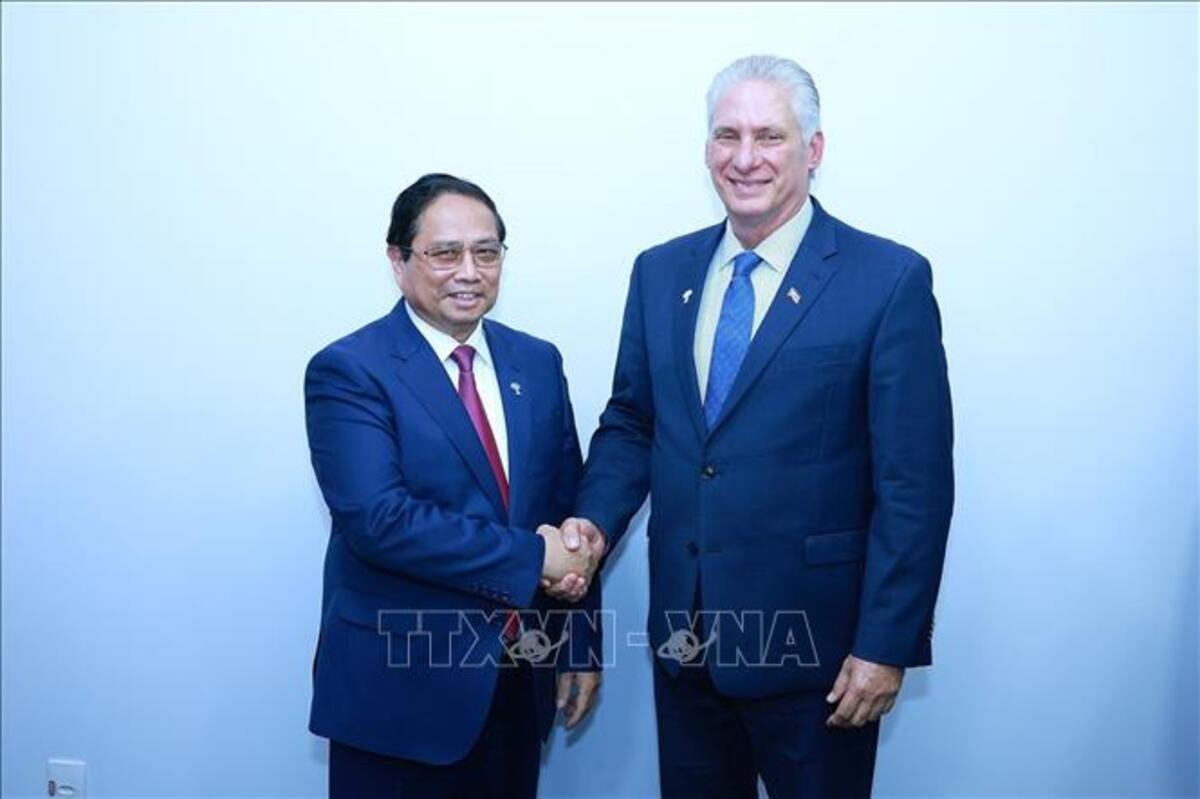 Thủ tướng Phạm Minh Chính gặp Bí thư Thứ nhất Đảng Cộng sản Cuba, Chủ tịch nước Cộng hòa Cuba, Miguel Díaz Canel Bermúdez. (Ảnh: Dương Giang/TTXVN)