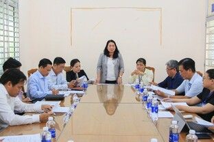 Phó Chủ tịch UBND tỉnh Nguyễn Thị Bé Mười làm việc với xã Giao Long về phát triển kinh tế - xã hội và vận hành chính quyền 02 cấp