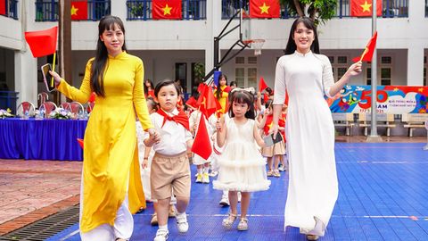 Gần 1,7 triệu thầy cô và 30 triệu học sinh, sinh viên cùng dự lễ khai giảng đặc biệt