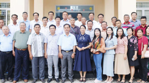 An Giang tiếp và làm việc với đoàn người có uy tín trong đồng bào dân tộc thiểu số TP. Cần Thơ