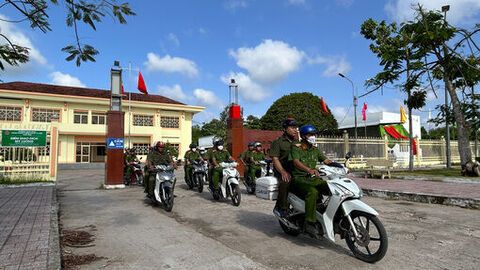 An ninh chính trị vững, chính quyền 2 cấp mạnh