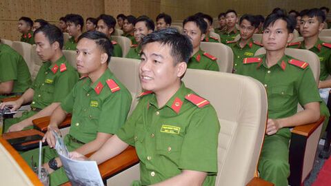 Hơn 300 hạ sĩ quan, chiến sĩ nghĩa vụ Công an nhân dân xuất ngũ năm 2026 được tư vấn, giới thiệu việc làm