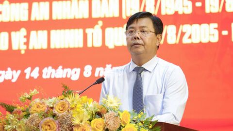 Xây dựng hình ảnh người chiến sĩ Công an gần dân, hiểu dân, trọng dân, vì dân phục vụ (*)