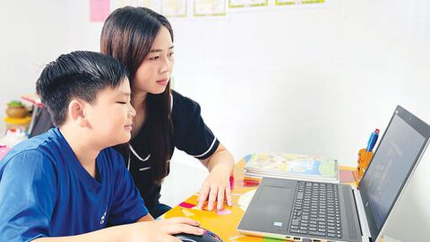 Số hóa hành trình “trồng người” - Bài 3: Phụ huynh số