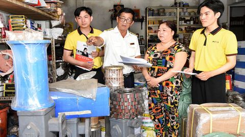 Thuế cơ sở 1 tỉnh An Giang thực hiện cao điểm hỗ trợ chuyển đổi mô hình từ thuế khoán sang kê khai đối với hộ kinh doanh