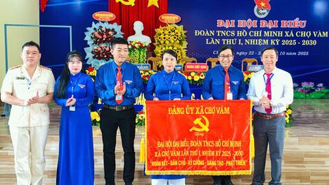 Đoàn xã Chợ Vàm giúp 30 đoàn viên thoát nghèo bền vững