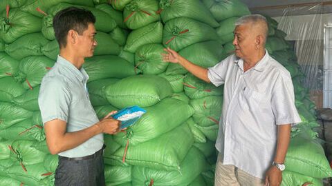 Người thắp lửa đoàn kết