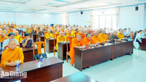 An Giang phổ biến pháp luật về tín ngưỡng, tôn giáo cho gần 150 chức sắc