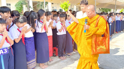 Trường Phổ thông Dân tộc nội trú THCS Tri Tôn mừng Tết Chôl Chnăm Thmây