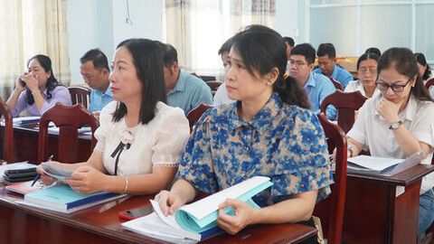 Bồi dưỡng năng lực cho cán bộ làm công tác dân tộc