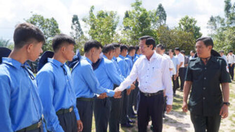 Ban Chuyên trách tỉnh An Giang thăm Đội K92 thực hiện nhiệm vụ tại Campuchia