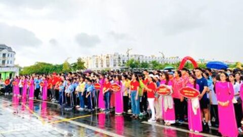 Gần 2.000 người ở An Giang tham gia “Cùng Việt Nam tiến bước”