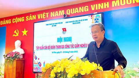 Tập huấn nâng cao năng lực công tác giảm nghèo cho cán bộ Đoàn cơ sở xã Tri Tôn