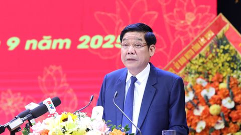 Tiếp tục đổi mới, nâng cao chất lượng, hoàn thành nhiệm vụ cử tri giao phó (*)