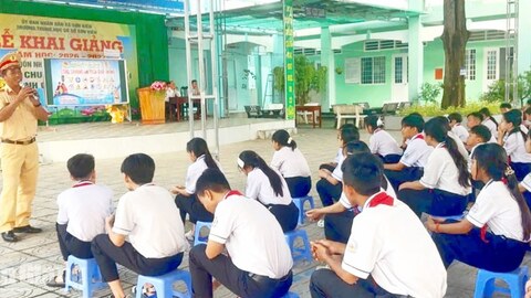 Gần 2.000 học sinh được tuyên truyền an toàn giao thông 