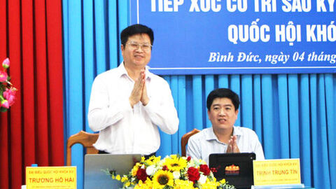 Đại biểu Quốc hội tiếp xúc cử tri phường Bình Đức