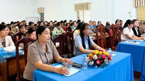 Bồi dưỡng nghiệp vụ cho cán bộ hội phụ nữ 3 xã: Tân Hiệp, Tân Hội và Thạnh Đông