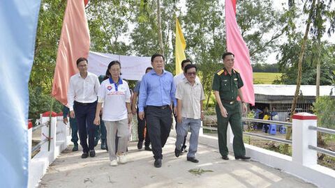 Xây dựng giai cấp nông dân chuyên nghiệp