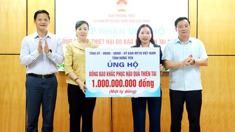 Tỉnh Hưng Yên trao 1 tỷ đồng hỗ trợ Nhân dân Bắc Ninh khắc phục thiệt hại do bão lũ