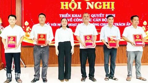 Vĩnh Thuận kiện toàn các chức danh ấp sau sắp xếp