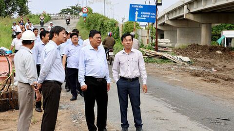 Phó Chủ tịch UBND tỉnh An Giang Ngô Công Thức kiểm tra tiến độ các công trình trọng điểm