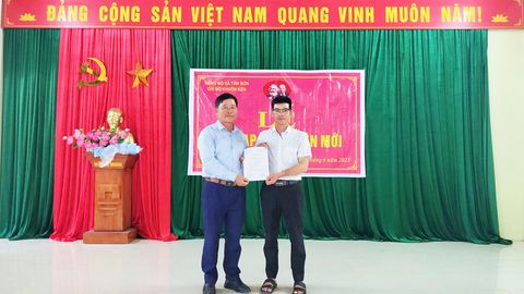 Tân Sơn chú trọng tạo nguồn kết nạp Đảng