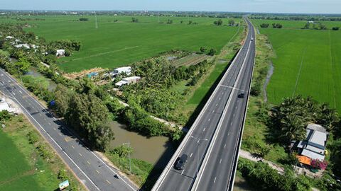 Ưu tiên đầu tư công cho hạ tầng giao thông chiến lược